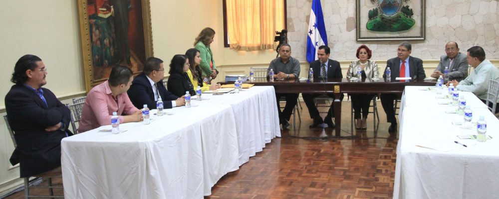 IAIP entrega a el Congreso Nacional el Ante Proyecto de Ley General de Archivos  en Honduras