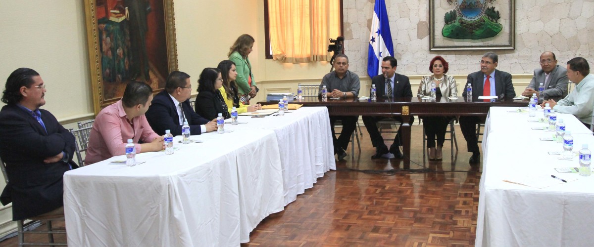 IAIP entrega a el Congreso Nacional el Ante Proyecto de Ley General de Archivos  en Honduras