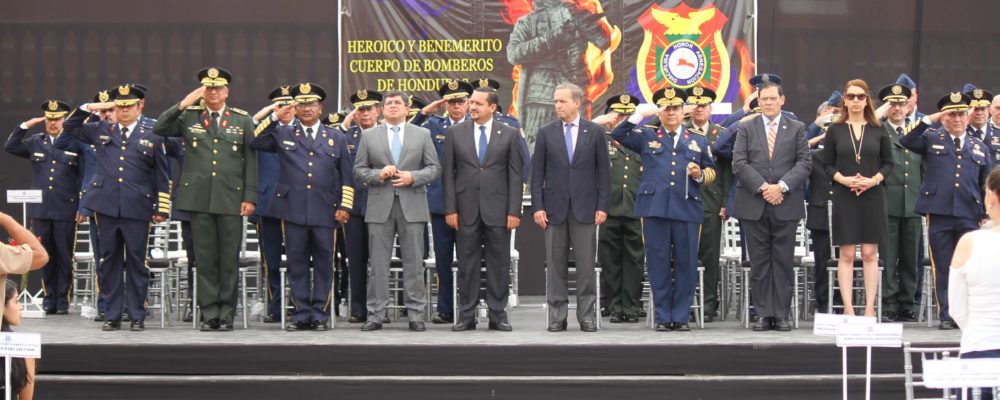 INSTITUTO DE ACCESO A LA INFORMACION PARTICIPA EN CEREMONIA DE ASCENSOS DEL BENEMÉRITO CUERPO DE BOMBEROS