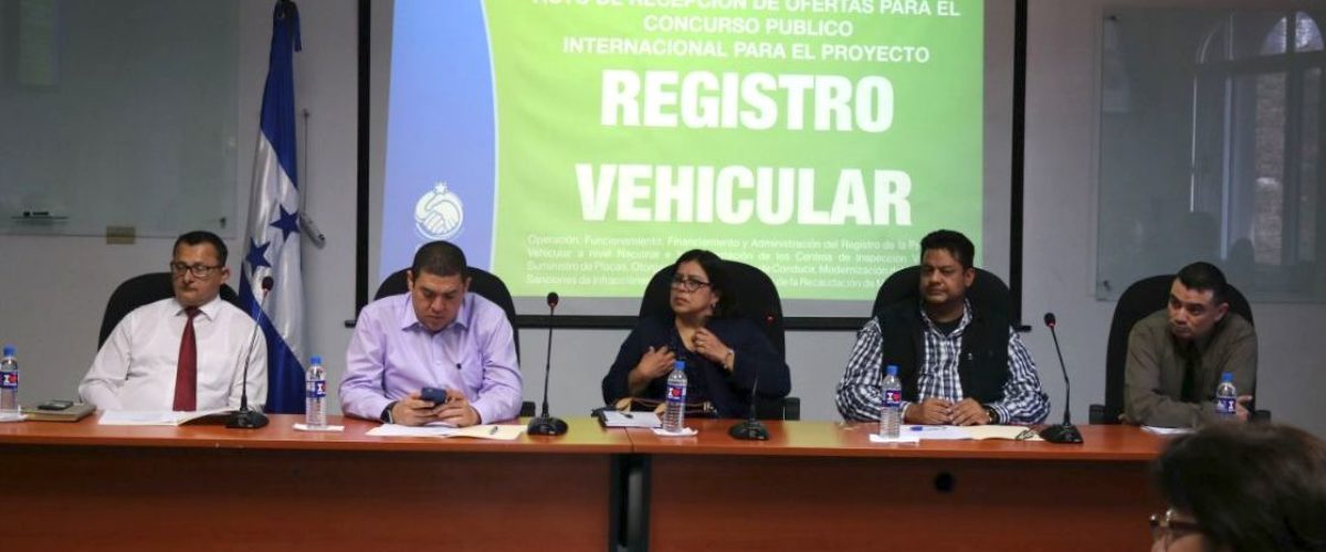 IAIP PARTICIPA EN LA PRESENTACIÓN DE OFERTAS PARA  REGISTRO VEHICULAR