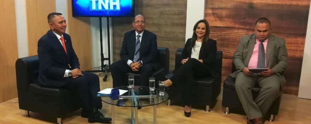 COMISIONDOS DEL IAIP EN FORO TNH CANAL 8, IMPORTANCIA DE LOS PORTALES DE TRANSPARENCIA DE LA JUNTA PROPONENTE PARA LA ALECCIÓN DEL FISCAL GENERAL DE LA REPÚBLICA