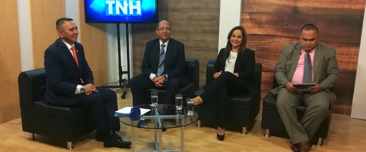 COMISIONDOS DEL IAIP EN FORO TNH CANAL 8, IMPORTANCIA DE LOS PORTALES DE TRANSPARENCIA DE LA JUNTA PROPONENTE PARA LA ALECCIÓN DEL FISCAL GENERAL DE LA REPÚBLICA