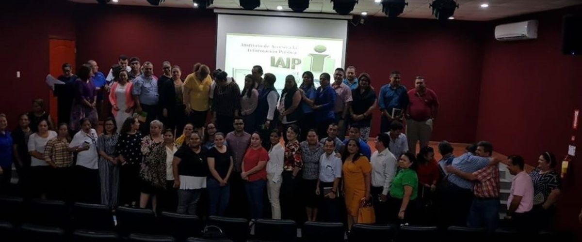 El IAIP impartió Conferencia Magistral sobre la Ley de Transparencia y Acceso a la Información Pública a Directores Distritales de Educación en San Pedro Sula