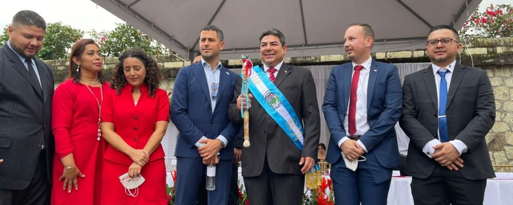 Comisionada Ivonne Ardón participa en la toma de posesión del alcalde Mauricio Arias