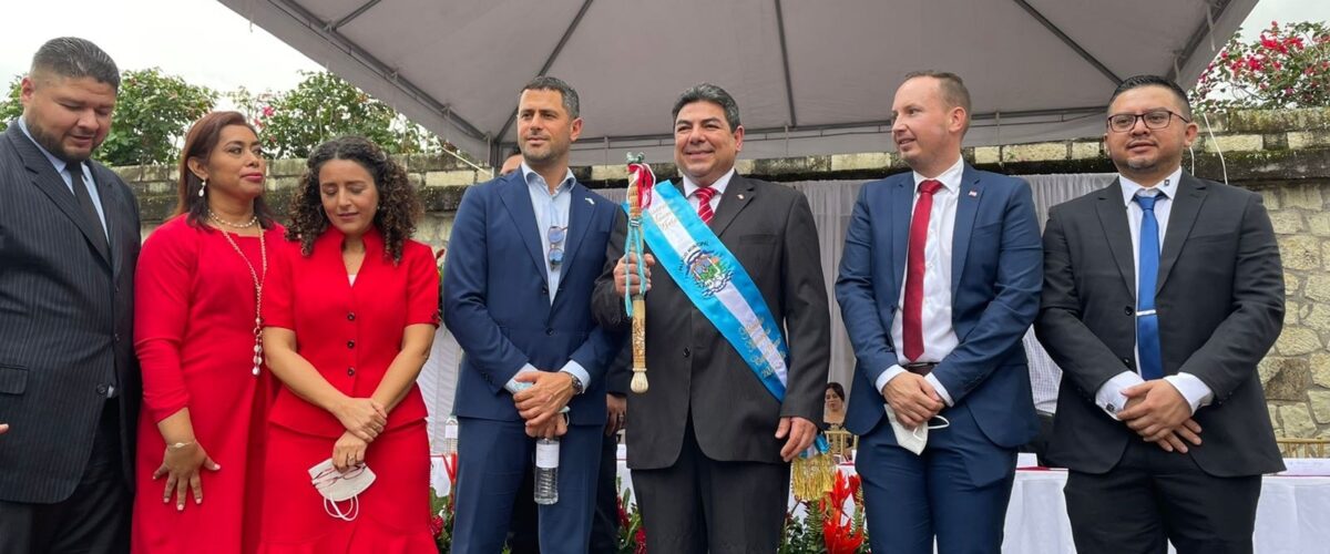 Comisionada Ivonne Ardón participa en la toma de posesión del alcalde Mauricio Arias