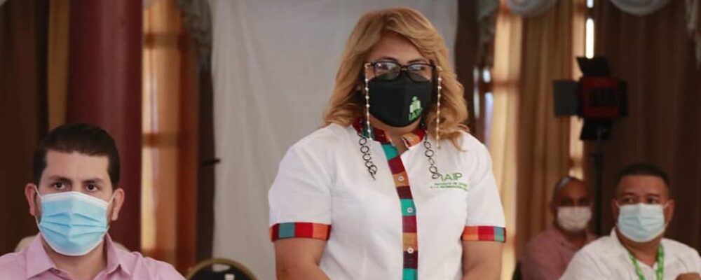 La Comisionada del IAIP, Msc. Ivonne Ardón, participó en el Foro Regional 2022 en La Ceiba, Atlántida.