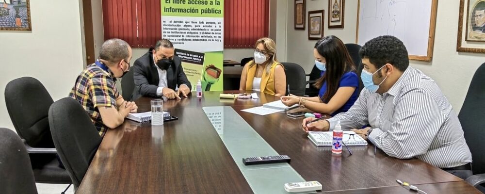 Los Comisionados del IAIP, junto a la Gerencia de Cooperación Externa, se reunieron con el representante en Honduras del programa Central American Regional Iniciative (CARI) de USAID