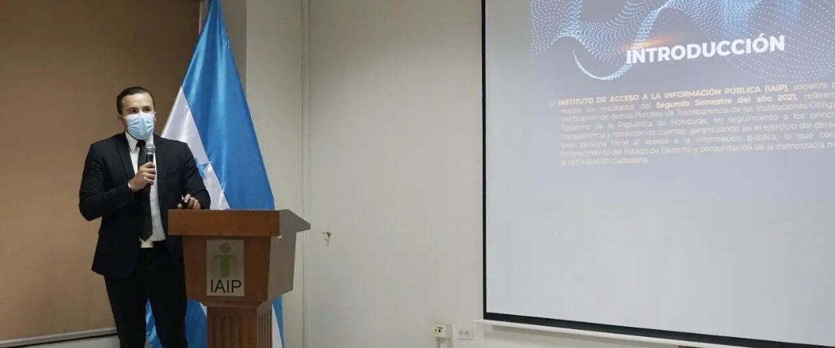 El IAIP, en conferencia de prensa presentó el Informe de Verificación de Información Pública en Portales de Transparencia correspondiente al II Semestre del año 2021