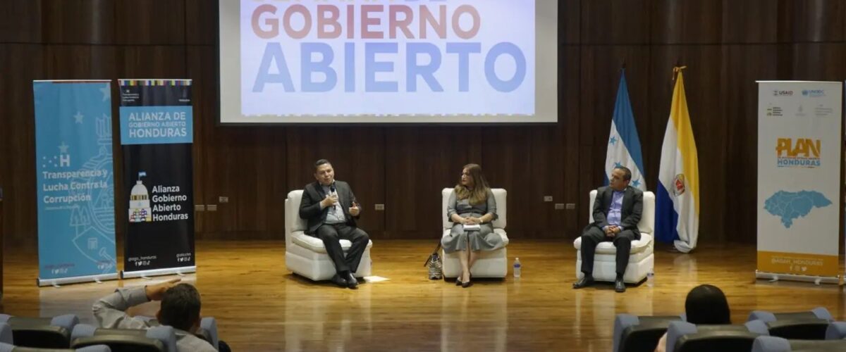 El Comisionado Julio Vladimir Mendoza, formó parte de los expositores en el foro «Lucha contra la corrupción, integridad y acceso a la información pública», en el marco de la Semana de Gobierno Abierto HONDURAS 2023